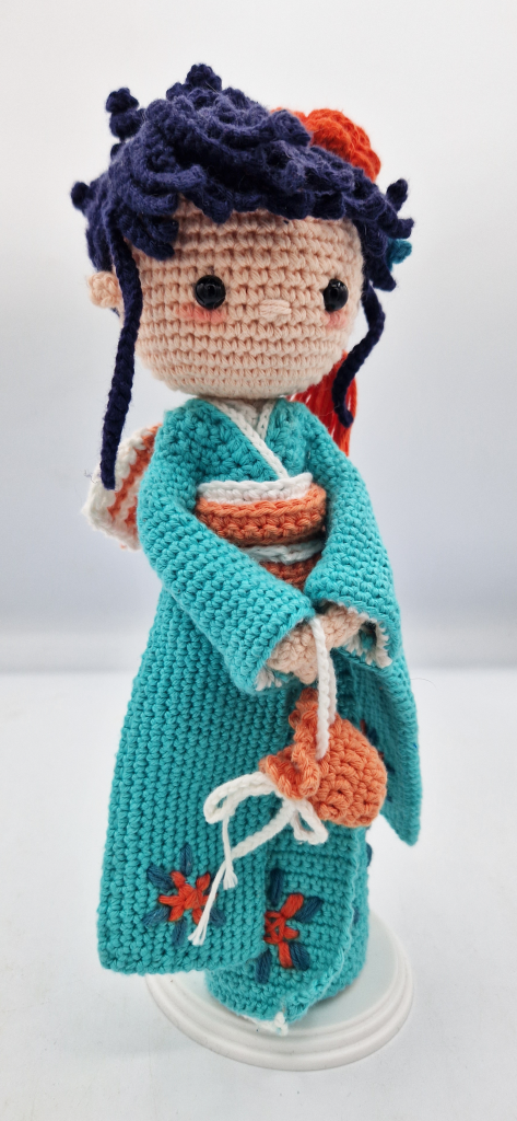 poupée crochet personnalisée - petite fille au kimono